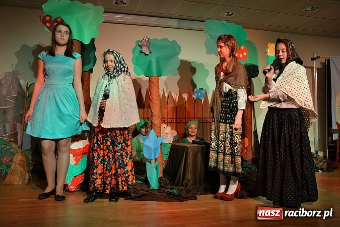 Zdjęcie w galerii na portalu naszraciborz.pl: Działalność abp. Józefa Gawliny - ordynariusz gliwicki z wykładem na zamku wiadomości z regionu