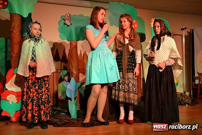 Zdjęcie w galerii na portalu naszraciborz.pl: Działalność abp. Józefa Gawliny - ordynariusz gliwicki z wykładem na zamku wiadomości z regionu