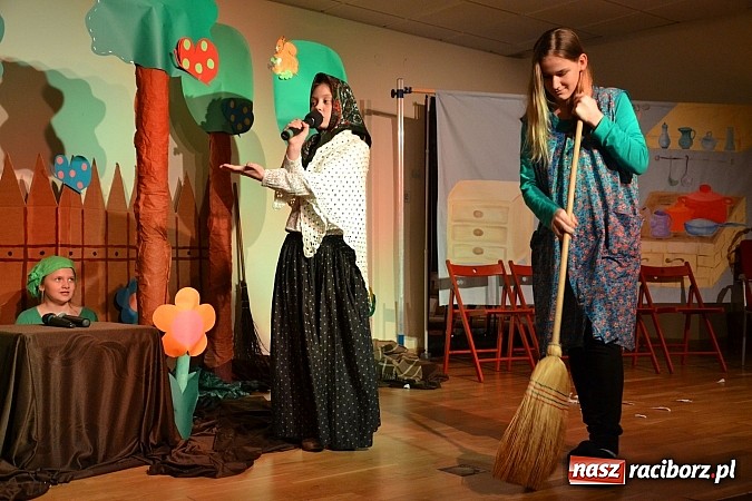 Zdjęcie w galerii na portalu naszraciborz.pl: Działalność abp. Józefa Gawliny - ordynariusz gliwicki z wykładem na zamku wiadomości z regionu