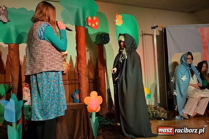 Zdjęcie w galerii na portalu naszraciborz.pl: Działalność abp. Józefa Gawliny - ordynariusz gliwicki z wykładem na zamku wiadomości z regionu