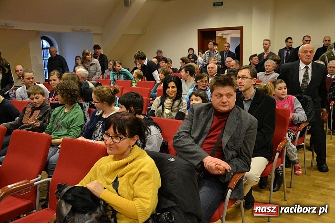 Zdjęcie w galerii na portalu naszraciborz.pl: Działalność abp. Józefa Gawliny - ordynariusz gliwicki z wykładem na zamku wiadomości z regionu