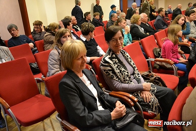 Zdjęcie w galerii na portalu naszraciborz.pl: Działalność abp. Józefa Gawliny - ordynariusz gliwicki z wykładem na zamku wiadomości z regionu