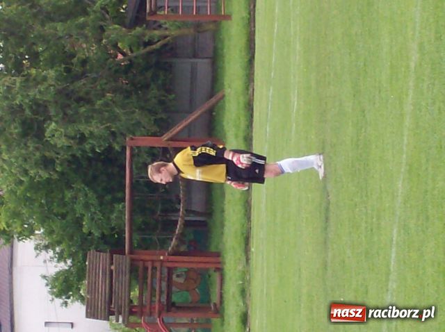 Zdjęcie w galerii na portalu naszraciborz.pl: Tworków -Turza: Polowanie na kości wiadomości z regionu