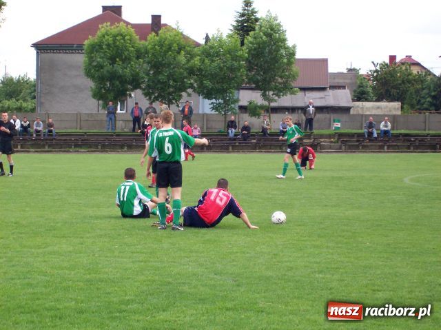 Zdjęcie w galerii na portalu naszraciborz.pl: Tworków -Turza: Polowanie na kości wiadomości z regionu