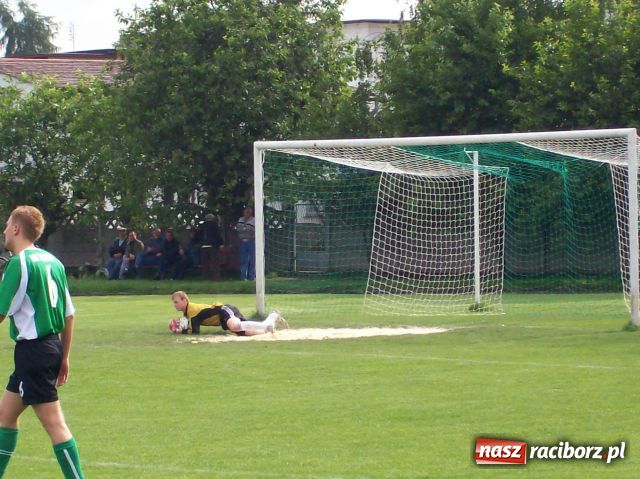 Zdjęcie w galerii na portalu naszraciborz.pl: Tworków -Turza: Polowanie na kości wiadomości z regionu