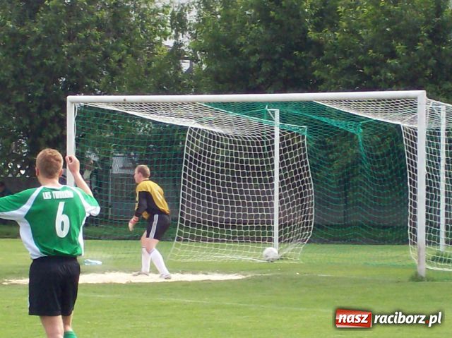 Zdjęcie w galerii na portalu naszraciborz.pl: Tworków -Turza: Polowanie na kości wiadomości z regionu