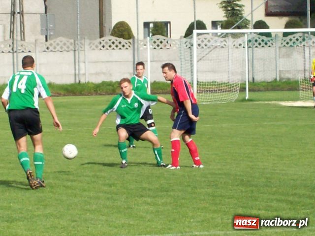 Zdjęcie w galerii na portalu naszraciborz.pl: Tworków -Turza: Polowanie na kości wiadomości z regionu