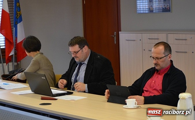 Zdjęcie w galerii na portalu naszraciborz.pl: Do starostwa dotarły złe wieści. Co dalej z oświatą?  wiadomości z regionu