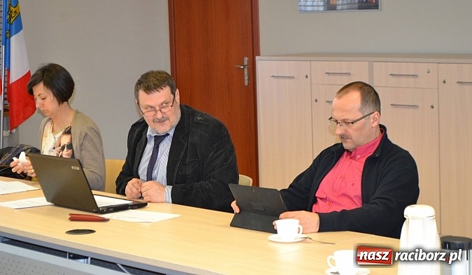 Zdjęcie w galerii na portalu naszraciborz.pl: Do starostwa dotarły złe wieści. Co dalej z oświatą?  wiadomości z regionu