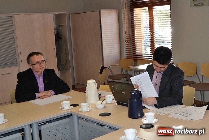 Zdjęcie w galerii na portalu naszraciborz.pl: Do starostwa dotarły złe wieści. Co dalej z oświatą?  wiadomości z regionu