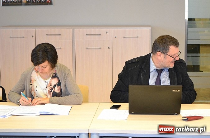 Zdjęcie w galerii na portalu naszraciborz.pl: Do starostwa dotarły złe wieści. Co dalej z oświatą?  wiadomości z regionu