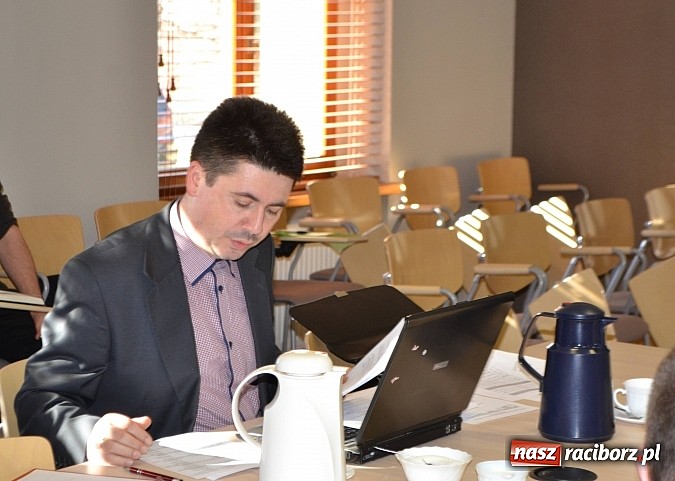 Zdjęcie w galerii na portalu naszraciborz.pl: Do starostwa dotarły złe wieści. Co dalej z oświatą?  wiadomości z regionu