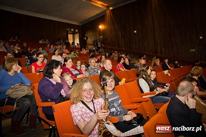 Zdjęcie w galerii na portalu naszraciborz.pl: W szkole muzycznej zapachniało wiosną wiadomości z regionu