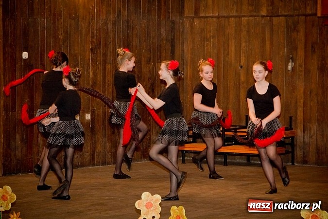 Zdjęcie w galerii na portalu naszraciborz.pl: W szkole muzycznej zapachniało wiosną wiadomości z regionu