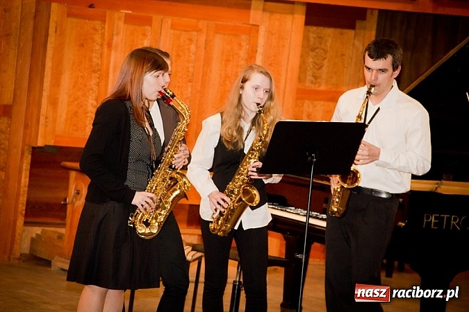 Zdjęcie w galerii na portalu naszraciborz.pl: W szkole muzycznej zapachniało wiosną wiadomości z regionu