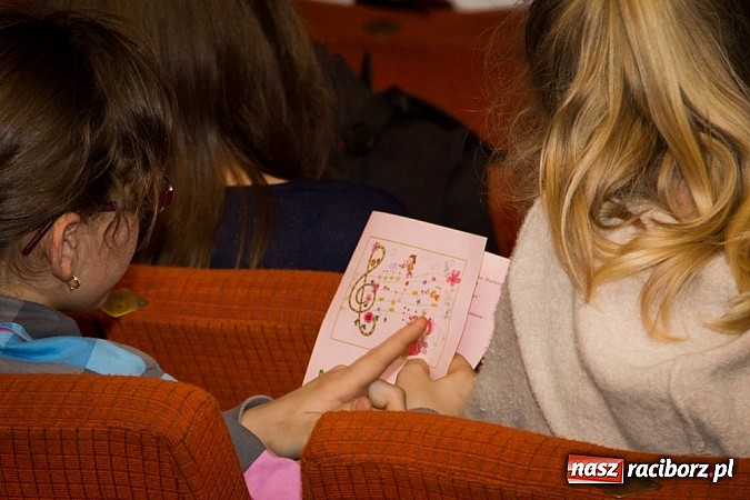 Zdjęcie w galerii na portalu naszraciborz.pl: W szkole muzycznej zapachniało wiosną wiadomości z regionu