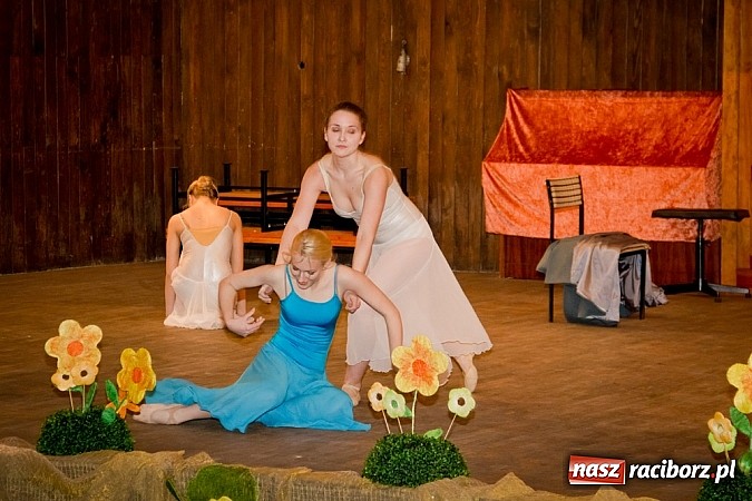 Zdjęcie w galerii na portalu naszraciborz.pl: W szkole muzycznej zapachniało wiosną wiadomości z regionu