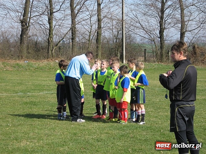 Zdjęcie w galerii na portalu naszraciborz.pl: Z podw&oacute;rka na stadion o Puchar Tymbarku - turniej w Pietrowicach Wielkich wiadomości z regionu