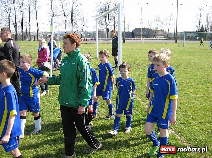 Zdjęcie w galerii na portalu naszraciborz.pl: Z podw&oacute;rka na stadion o Puchar Tymbarku - turniej w Pietrowicach Wielkich wiadomości z regionu