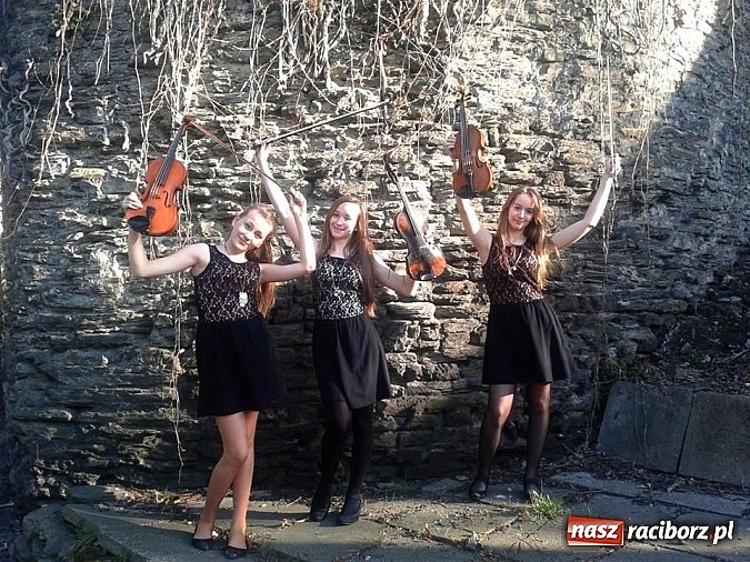 Zdjęcie w galerii na portalu naszraciborz.pl: Uczennice Państwowej Szkoły Muzycznej w Raciborzu skomponowały utw&oacute;r na skrzypce wiadomości z regionu