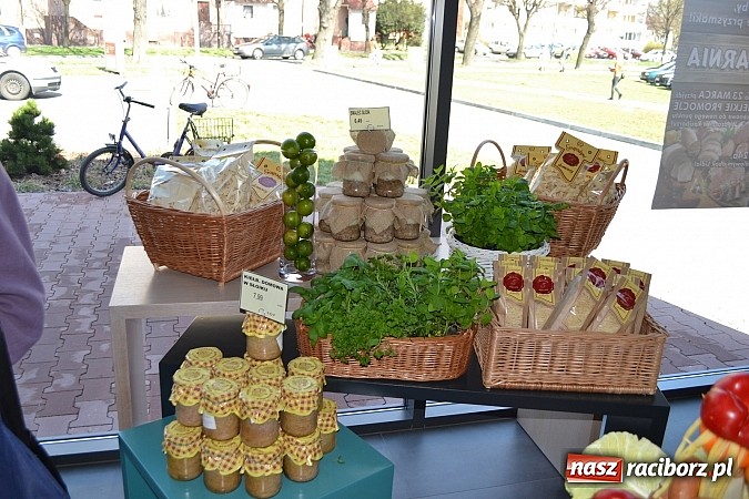 Zdjęcie w galerii na portalu naszraciborz.pl: Wielki sukces otwarcia nowej filii Wędzarni w Raciborzu przy ul. Opawskiej 124 a wiadomości z regionu