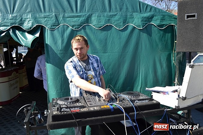 Zdjęcie w galerii na portalu naszraciborz.pl: Wielki sukces otwarcia nowej filii Wędzarni w Raciborzu przy ul. Opawskiej 124 a wiadomości z regionu