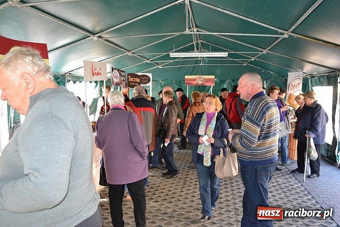 Zdjęcie w galerii na portalu naszraciborz.pl: Wielki sukces otwarcia nowej filii Wędzarni w Raciborzu przy ul. Opawskiej 124 a wiadomości z regionu