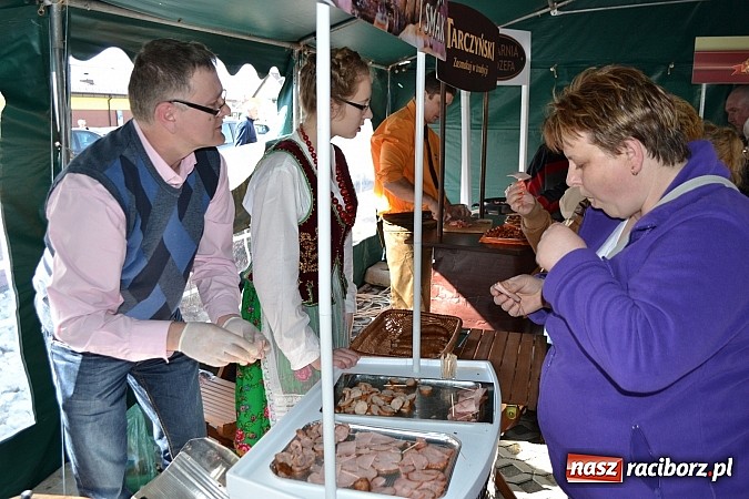 Zdjęcie w galerii na portalu naszraciborz.pl: Wielki sukces otwarcia nowej filii Wędzarni w Raciborzu przy ul. Opawskiej 124 a wiadomości z regionu
