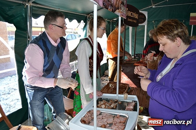 Zdjęcie w galerii na portalu naszraciborz.pl: Wielki sukces otwarcia nowej filii Wędzarni w Raciborzu przy ul. Opawskiej 124 a wiadomości z regionu