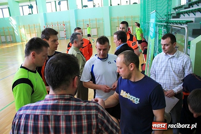 Zdjęcie w galerii na portalu naszraciborz.pl: Służby mundurowe rywalizowały w Arenie Rafako o puchar komendanta ŚMOSG wiadomości z regionu