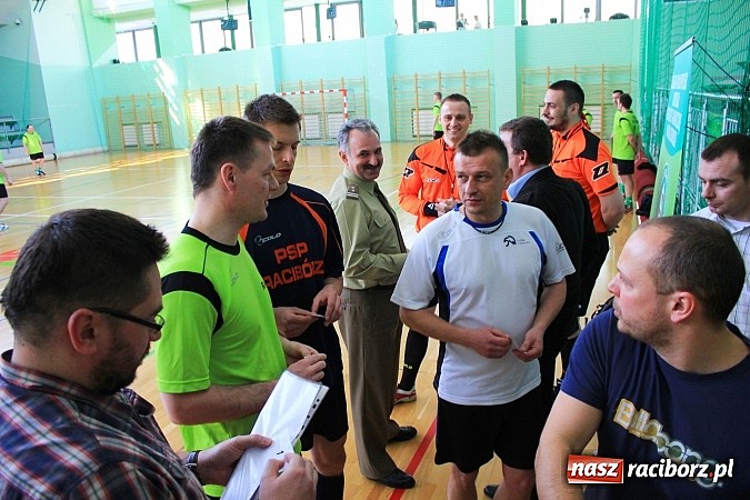 Zdjęcie w galerii na portalu naszraciborz.pl: Służby mundurowe rywalizowały w Arenie Rafako o puchar komendanta ŚMOSG wiadomości z regionu