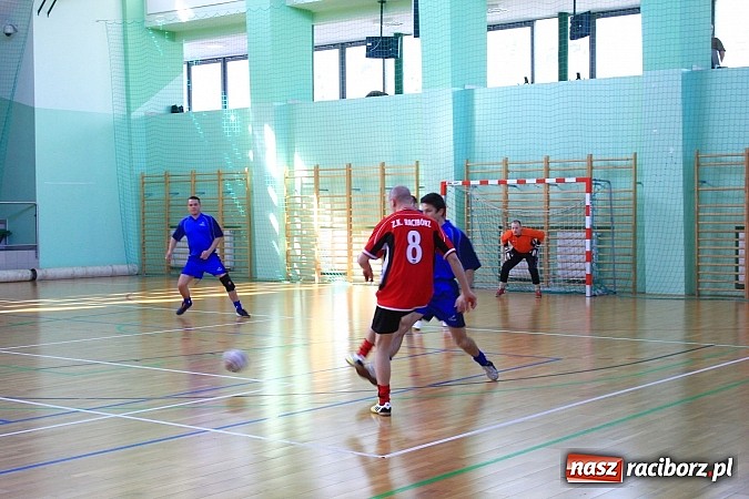 Zdjęcie w galerii na portalu naszraciborz.pl: Służby mundurowe rywalizowały w Arenie Rafako o puchar komendanta ŚMOSG wiadomości z regionu