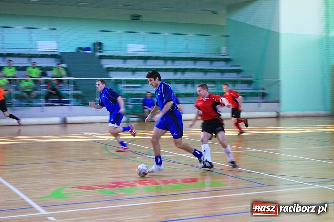 Zdjęcie w galerii na portalu naszraciborz.pl: Służby mundurowe rywalizowały w Arenie Rafako o puchar komendanta ŚMOSG wiadomości z regionu