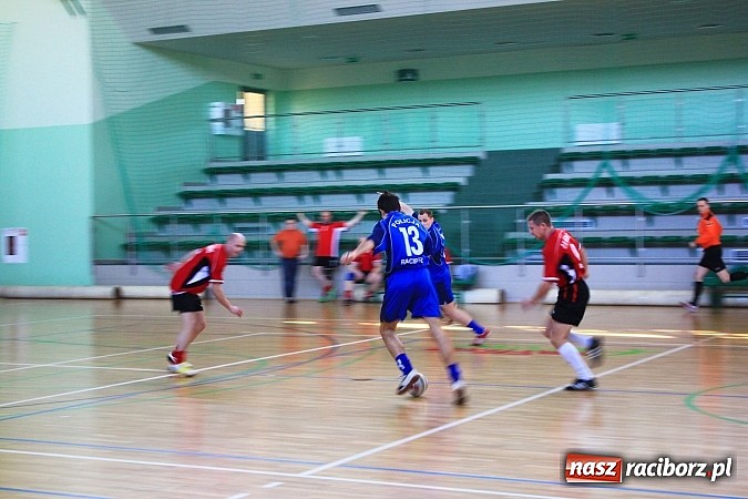 Zdjęcie w galerii na portalu naszraciborz.pl: Służby mundurowe rywalizowały w Arenie Rafako o puchar komendanta ŚMOSG wiadomości z regionu