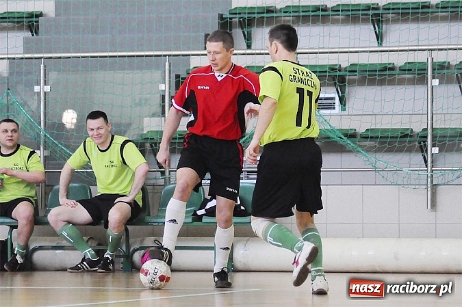 Zdjęcie w galerii na portalu naszraciborz.pl: Służby mundurowe rywalizowały w Arenie Rafako o puchar komendanta ŚMOSG wiadomości z regionu