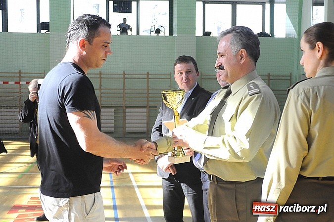Zdjęcie w galerii na portalu naszraciborz.pl: Służby mundurowe rywalizowały w Arenie Rafako o puchar komendanta ŚMOSG wiadomości z regionu
