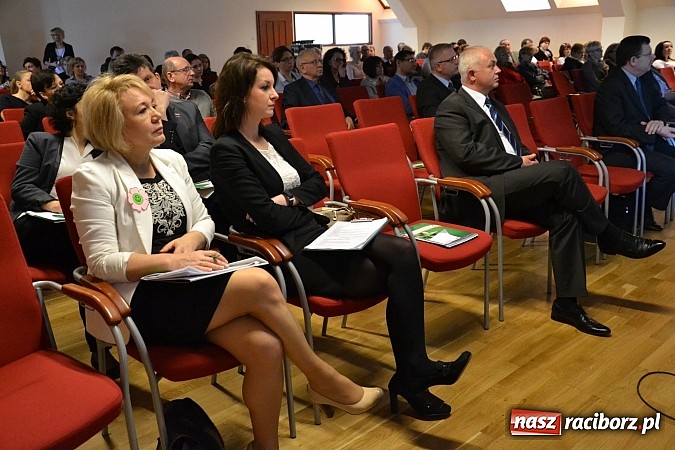 Zdjęcie w galerii na portalu naszraciborz.pl: O wsparciu dla przedsiębiorców na zamku wiadomości z regionu