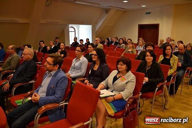 Zdjęcie w galerii na portalu naszraciborz.pl: O wsparciu dla przedsiębiorców na zamku wiadomości z regionu