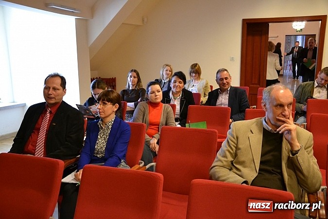 Zdjęcie w galerii na portalu naszraciborz.pl: O wsparciu dla przedsiębiorców na zamku wiadomości z regionu