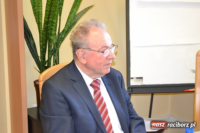 Zdjęcie w galerii na portalu naszraciborz.pl: RIG wspiera potrzebujących. Dziś przekazano fundusze z XIII edycji Gwiazdki Serc wiadomości z regionu