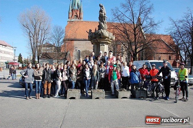Zdjęcie w galerii na portalu naszraciborz.pl: Zamkowe powitanie wiosny wiadomości z regionu
