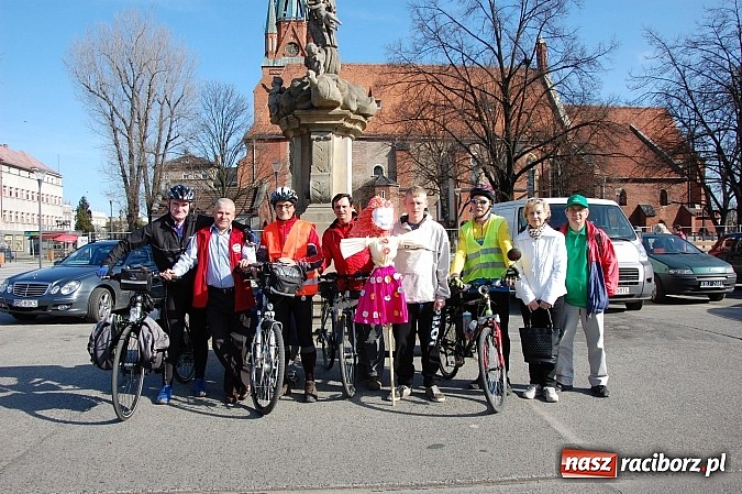 Zdjęcie w galerii na portalu naszraciborz.pl: Zamkowe powitanie wiosny wiadomości z regionu