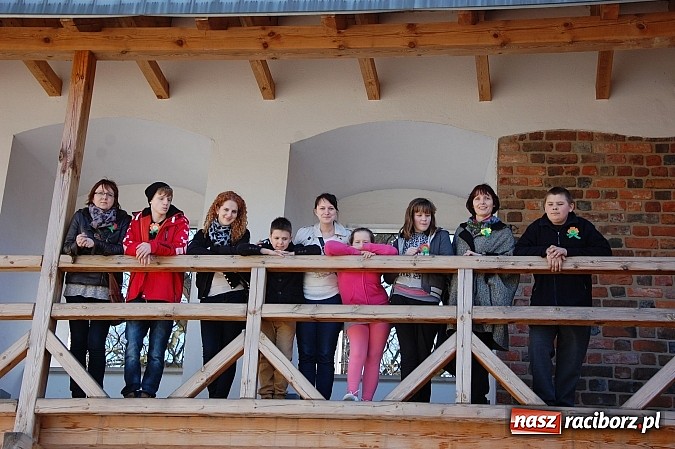 Zdjęcie w galerii na portalu naszraciborz.pl: Zamkowe powitanie wiosny wiadomości z regionu