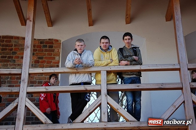 Zdjęcie w galerii na portalu naszraciborz.pl: Zamkowe powitanie wiosny wiadomości z regionu