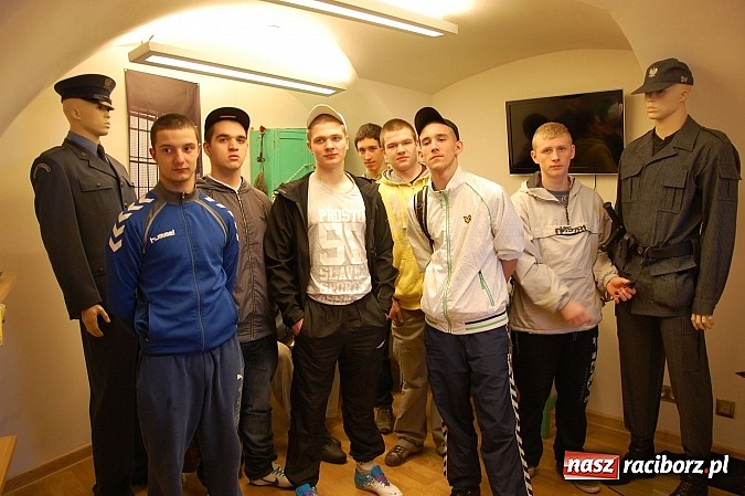 Zdjęcie w galerii na portalu naszraciborz.pl: Zamkowe powitanie wiosny wiadomości z regionu