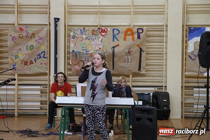 Zdjęcie w galerii na portalu naszraciborz.pl: V Konkurs Młodych Talent&oacute;w w ZSOMS wiadomości z regionu