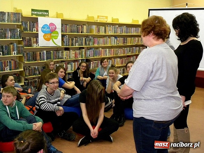 Zdjęcie w galerii na portalu naszraciborz.pl: III Noc kina francuskiego w raciborskiej książnicy wiadomości z regionu