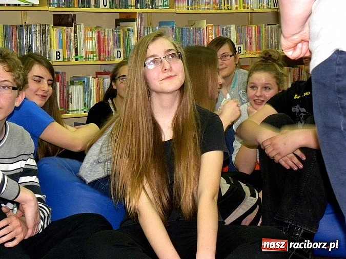 Zdjęcie w galerii na portalu naszraciborz.pl: III Noc kina francuskiego w raciborskiej książnicy wiadomości z regionu