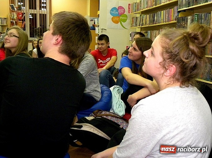 Zdjęcie w galerii na portalu naszraciborz.pl: III Noc kina francuskiego w raciborskiej książnicy wiadomości z regionu