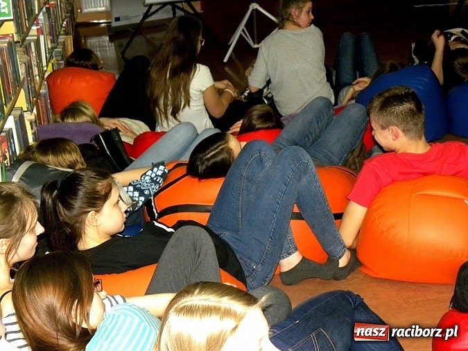 Zdjęcie w galerii na portalu naszraciborz.pl: III Noc kina francuskiego w raciborskiej książnicy wiadomości z regionu